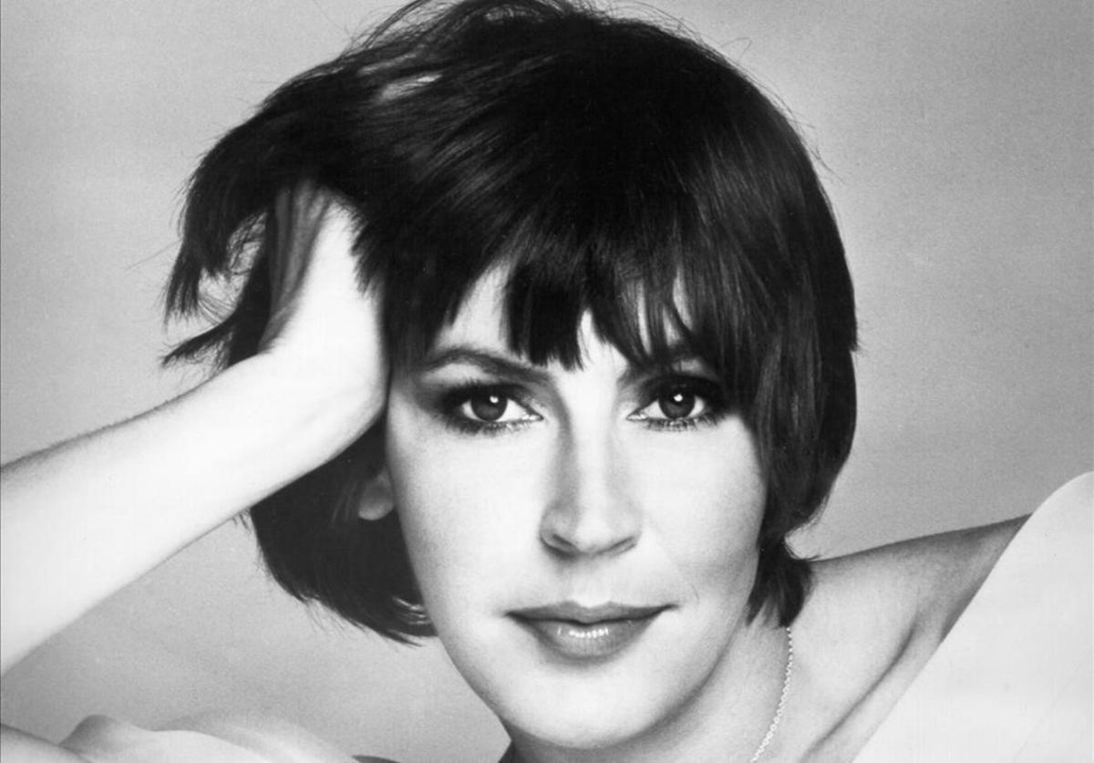 zentauroepp55603042 unspecified   circa 1970   photo of helen reddy  photo by mi201028153659