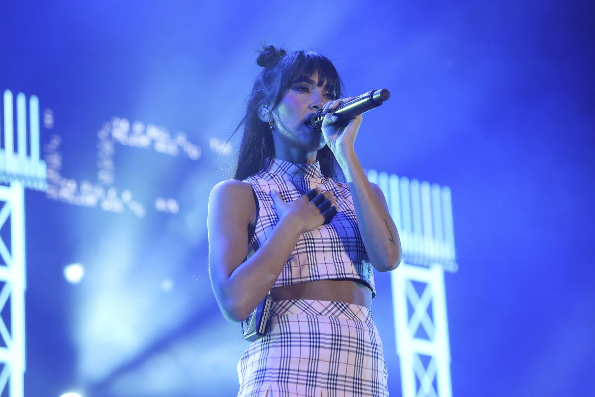 Aitana triunfa en el arranque musical de las fiestas de San Agustín