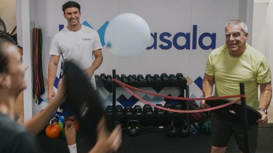 Un grupo de personas que entrena en La Sala.
