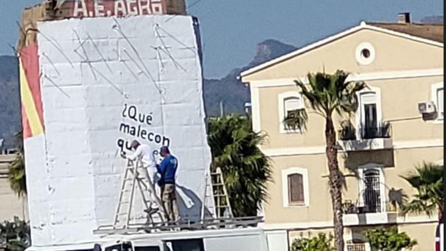 IDEA se atribuye  el repintado del monolito del Malecón del Port