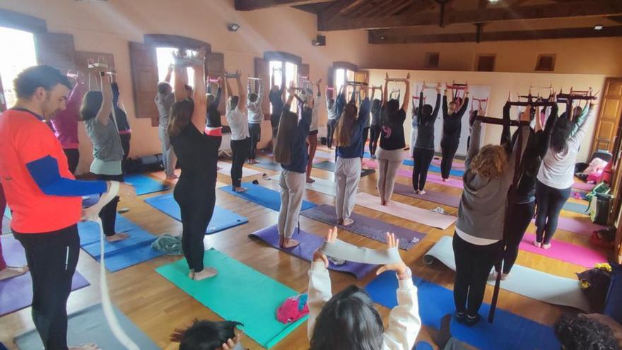 Yoga para celebrar el Día de la Madre en Benavente
