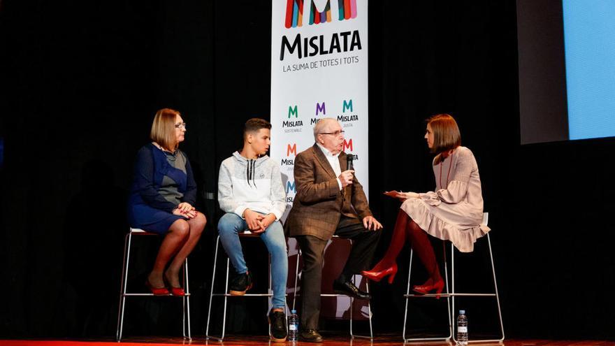 El stand de &quot;Mislata, La Suma de Todas y Todos&quot; sale a la calle