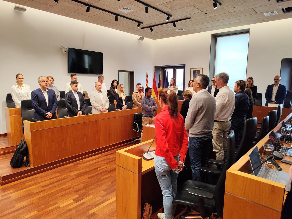 Un minuto de silencio durante el pleno del Ayuntamiento de Ibiza