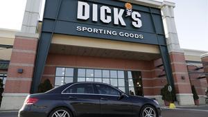 Tienda de Dick’s Sporting Goods en Arlington Heights Ill, el 28 de febrero.