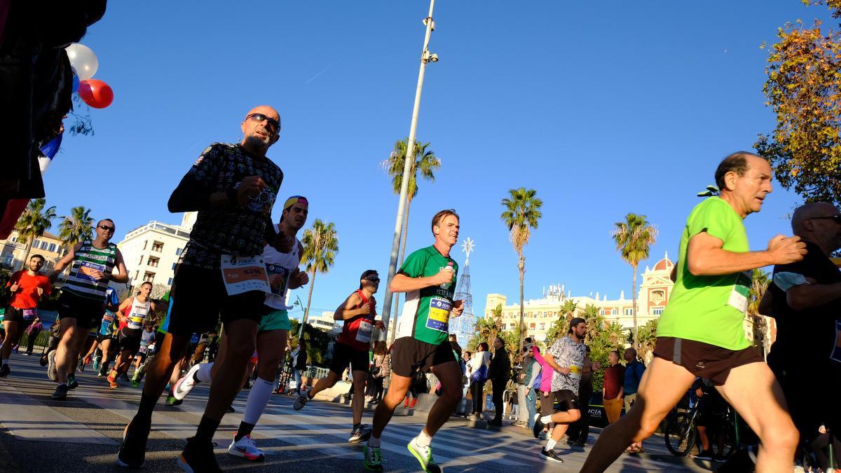 Las imágenes de la Zurich Maratón de Málaga