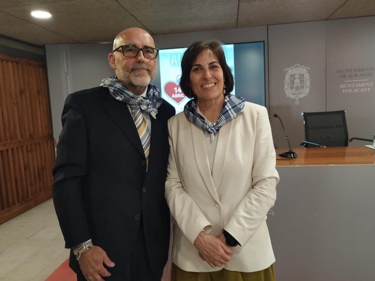 El concejal de Sanidad, Luis Morata, ha animado este viernes a los alicantinos a “participar en esta maratón” y a “donar sangre no solo en este día, sino varias veces al año"