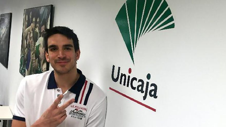 Carlos Suárez, feliz tras su renovación por dos temporadas.