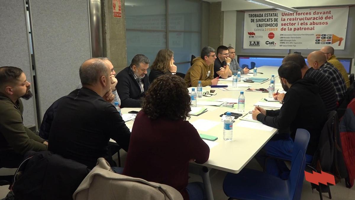 Reunión entre STM con otros sindicatos esta mañana en Valencia.