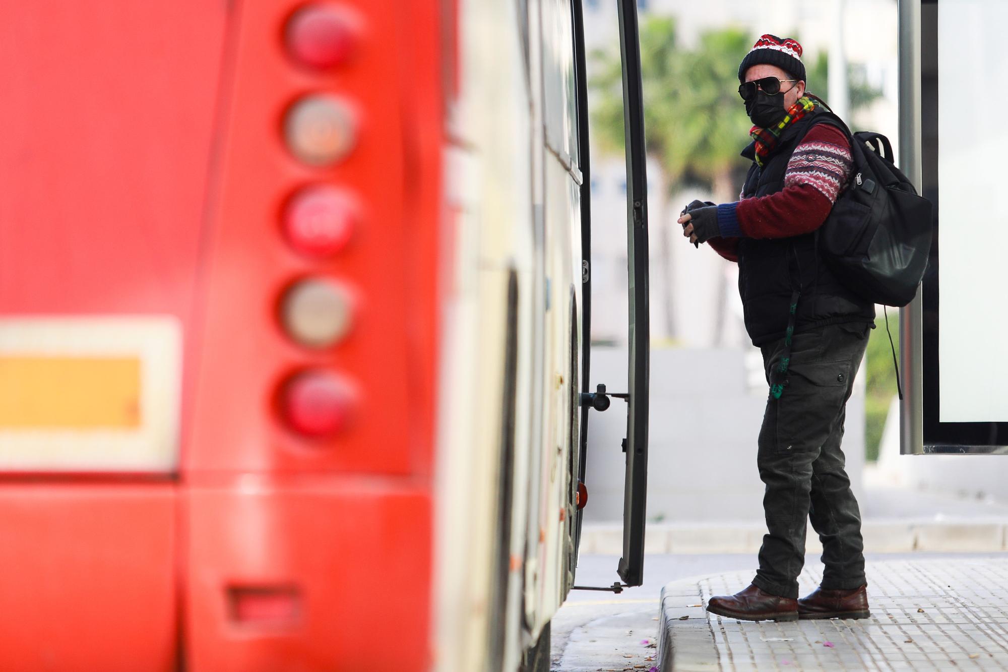 Así ha sido el primer día sin mascarilla en el transporte público en Ibiza