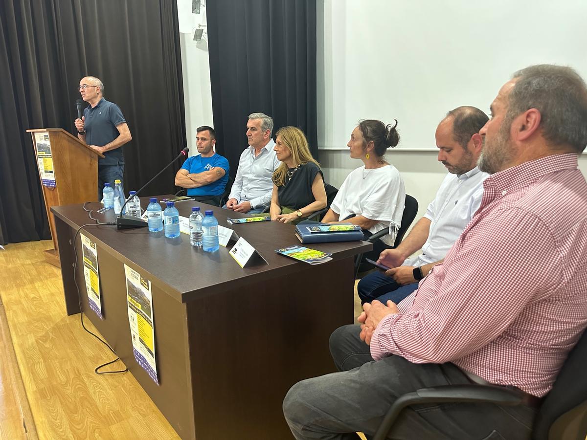 Luis Felipe Fernández, en el apetura de la mesa redonda.