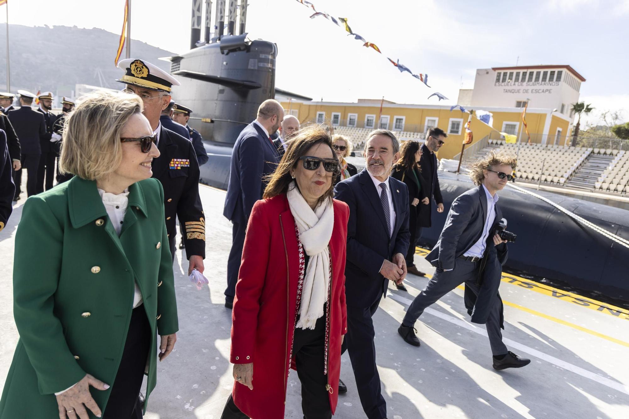 FOTOS: La Armada recibe el submarino S-81 de manos de Navantia