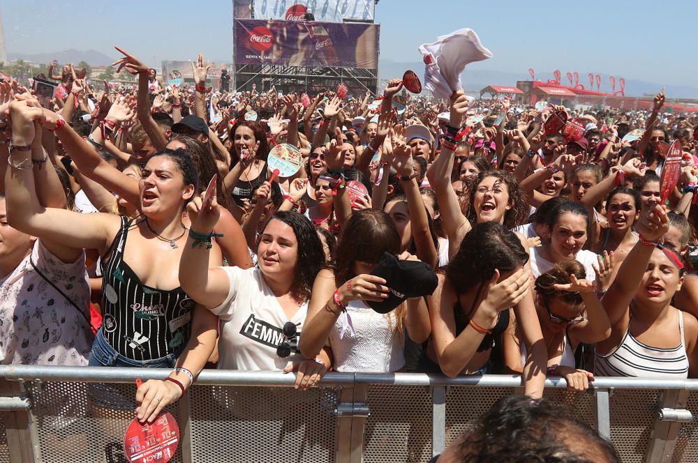 La playa de Sacaba es el escenario de más de doce horas de música en directo con la presencia de Efecto Pasillo, Gemeliers, Piso 21, la malagueña Ana Mena, Atacados, Critika y Saik, Carlos Marco...