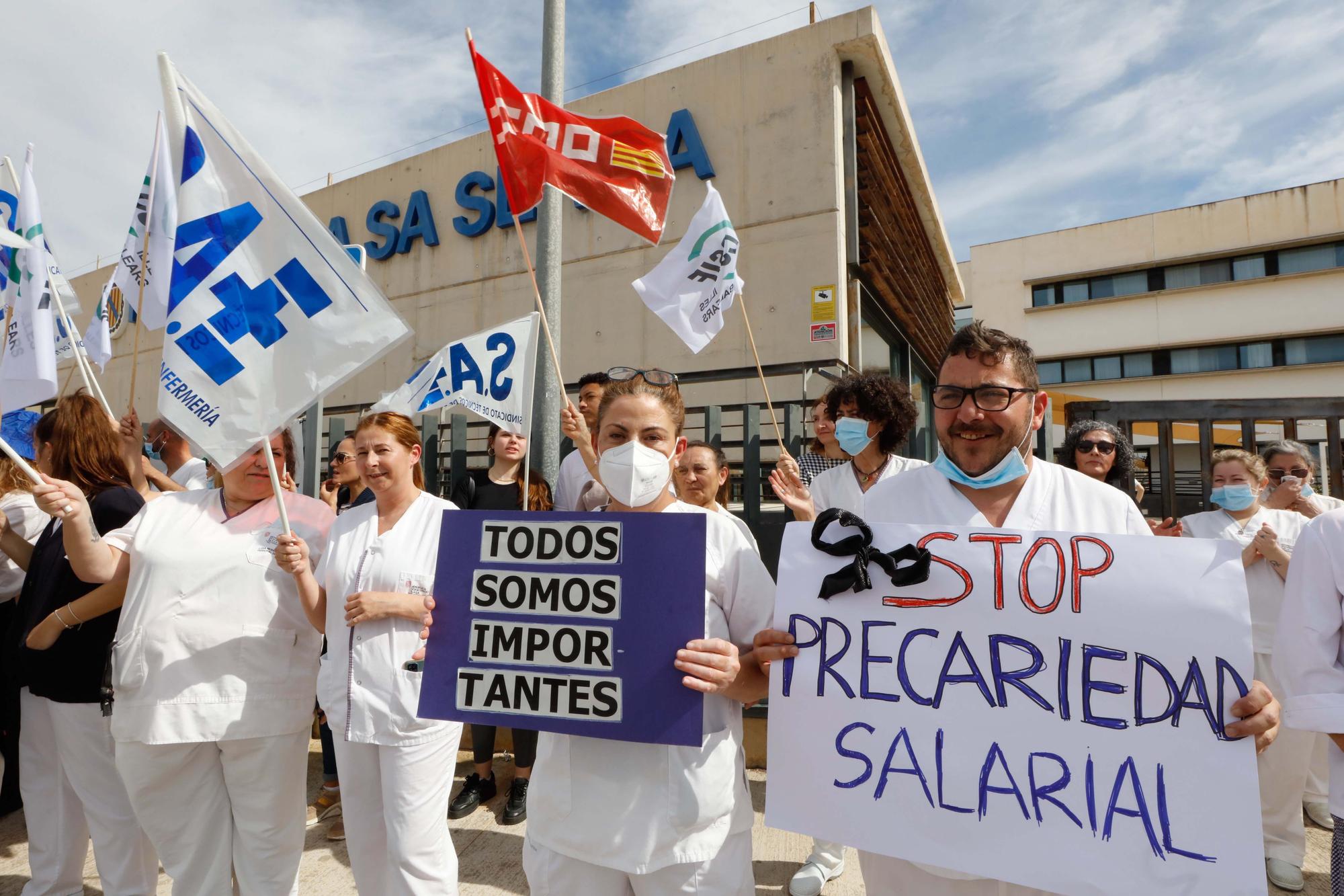 Galería de la concentración de los trabajadores de las residencias del Govern