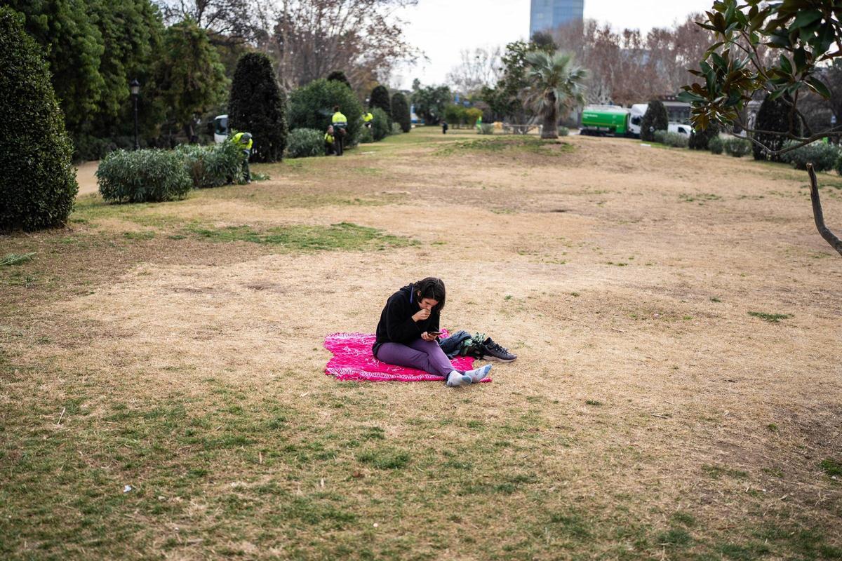 La sequía afecta los espacios verdes del Parque de la Ciutadella en Barcelona