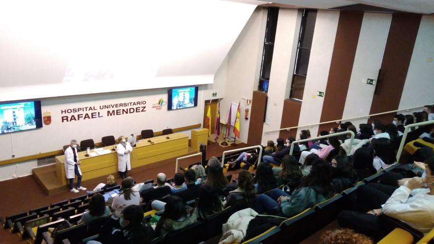 170 alumnos de Enfermería del Campus de Lorca inician sus prácticas en el Rafael Méndez