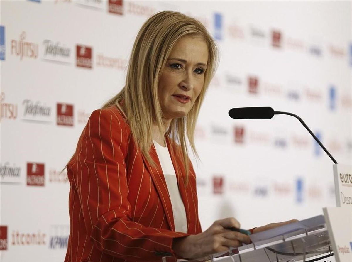 Cifuentes acusa Susana Díaz de fer-se la "víctima" i "sobreactuar"