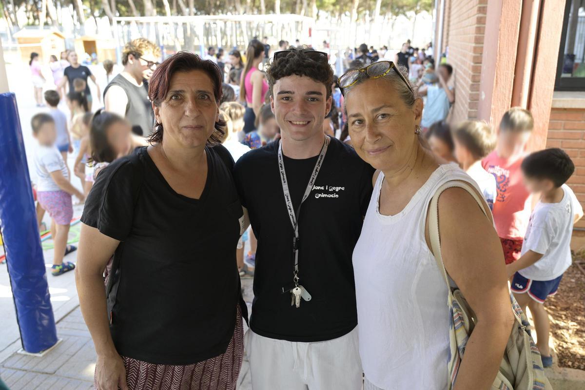 La vicealcaldesa Marián Val y la concejala Olga Sandrós, visitaron la escuela.