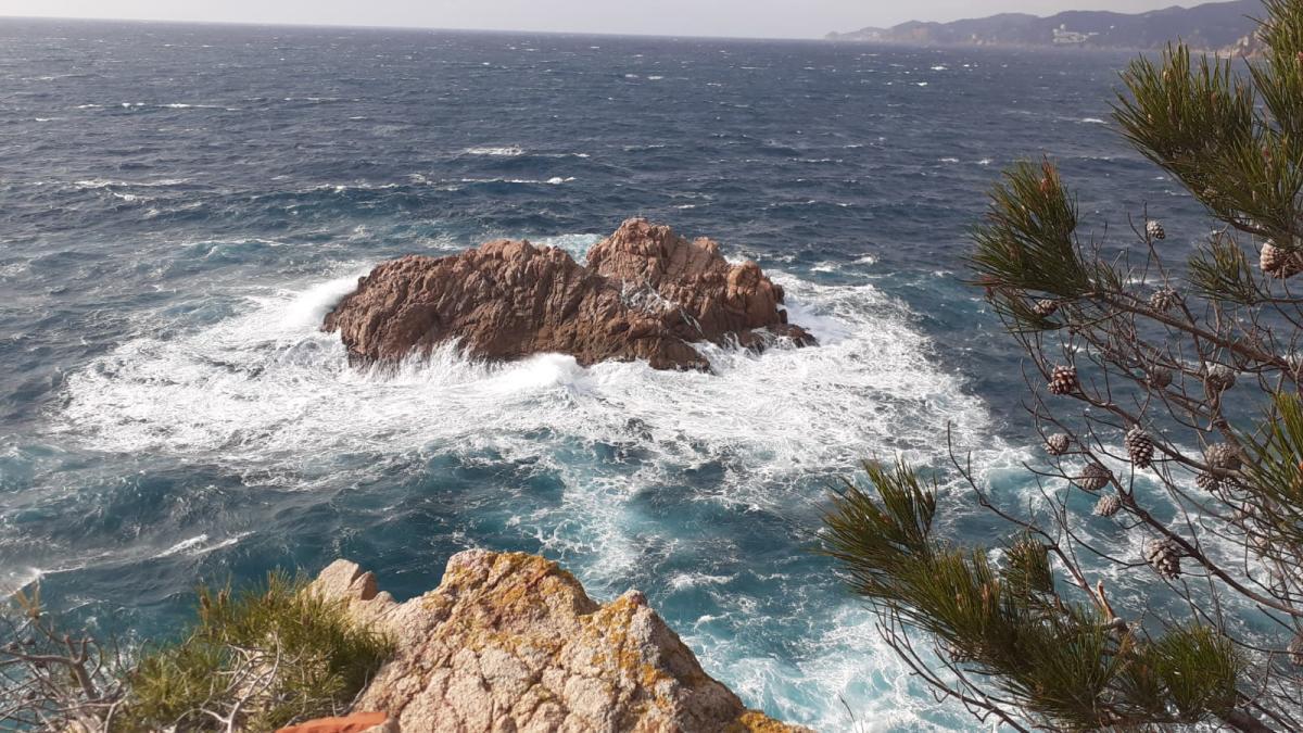 La costa de Sant Feliu de Guíxols, un punt on ja hi ha molt moviment marítim