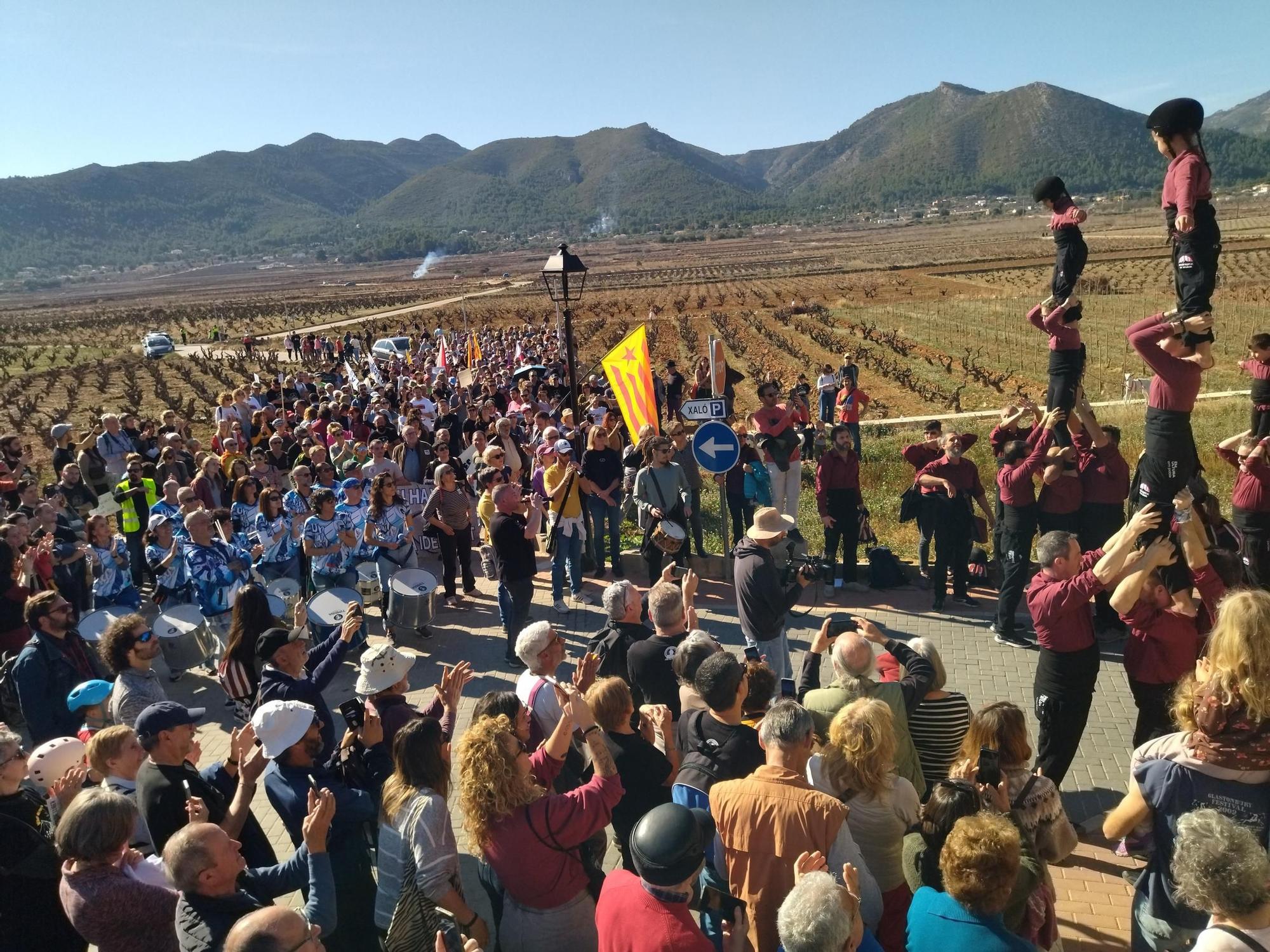 Así ha sido la masiva manifestación de Llíber contra el PAI de 488 casas (imágenes)