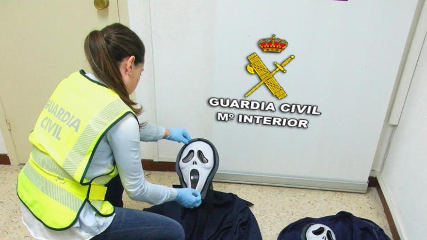 La Guardia Civil detiene a los presuntos autores de un robo con violencia a un octogenario en Meis