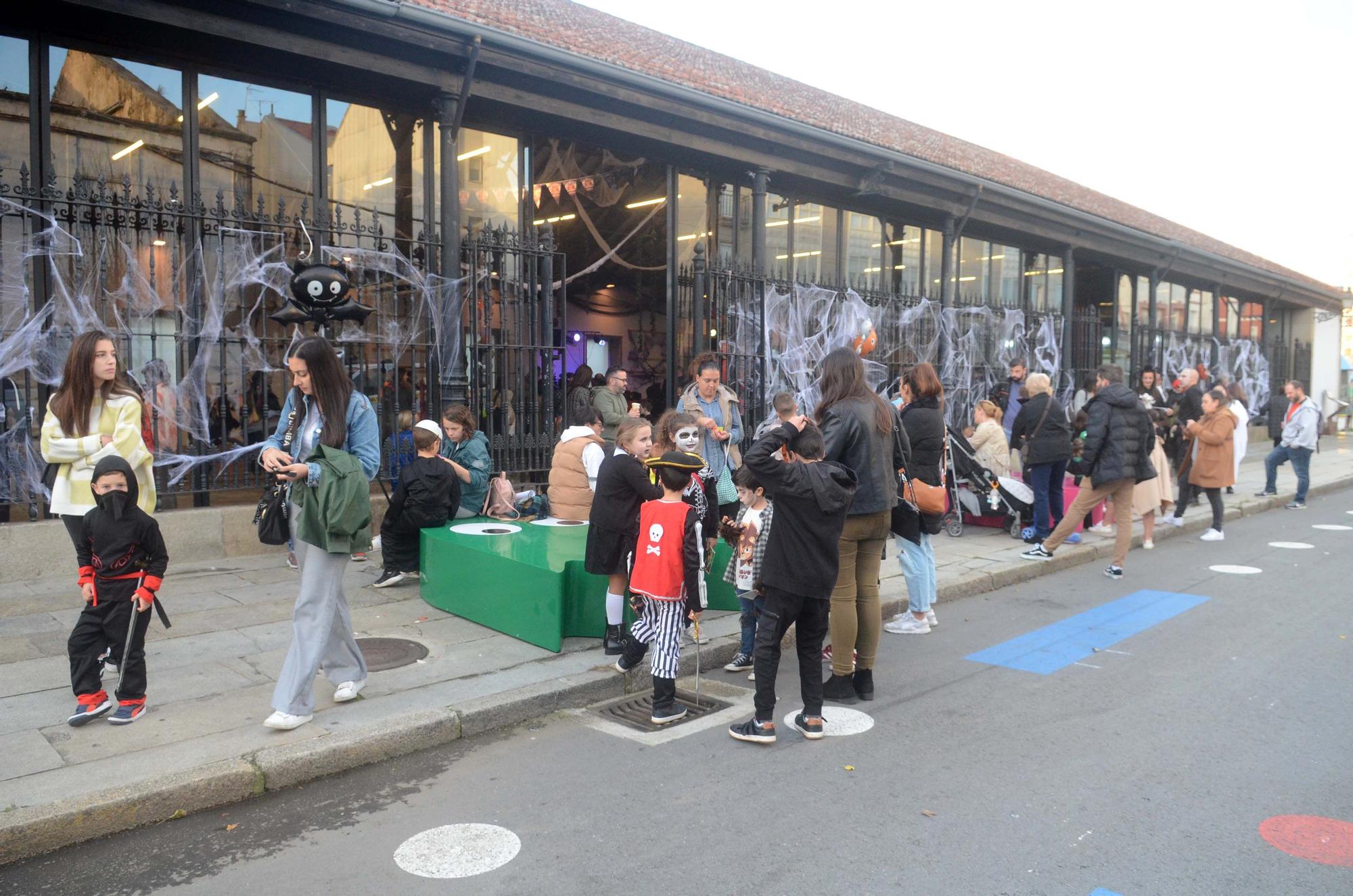 Halloween en Galicia: Los niños de Vilagarcía celebran el Samaín más musical