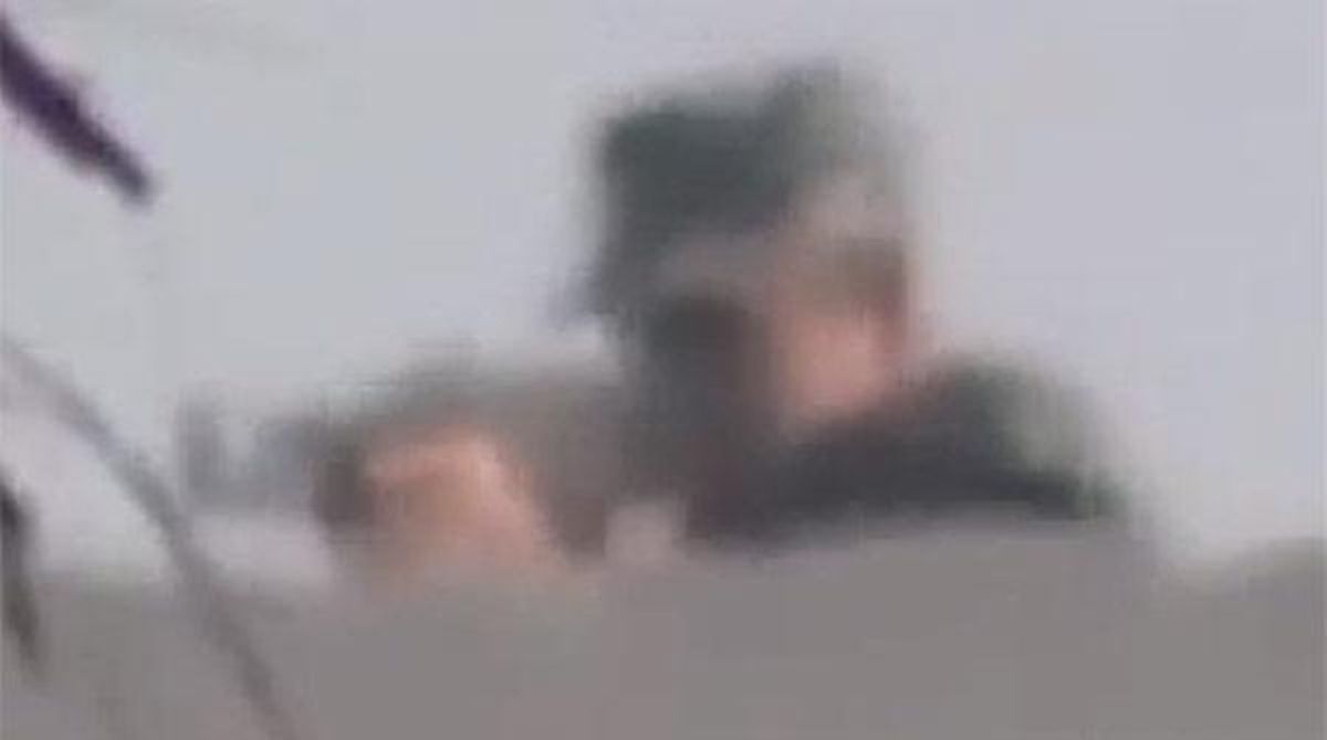 El fotògraf egipci Ahmed Assem filma la seva mort a mans d’un franctirador al Caire.
