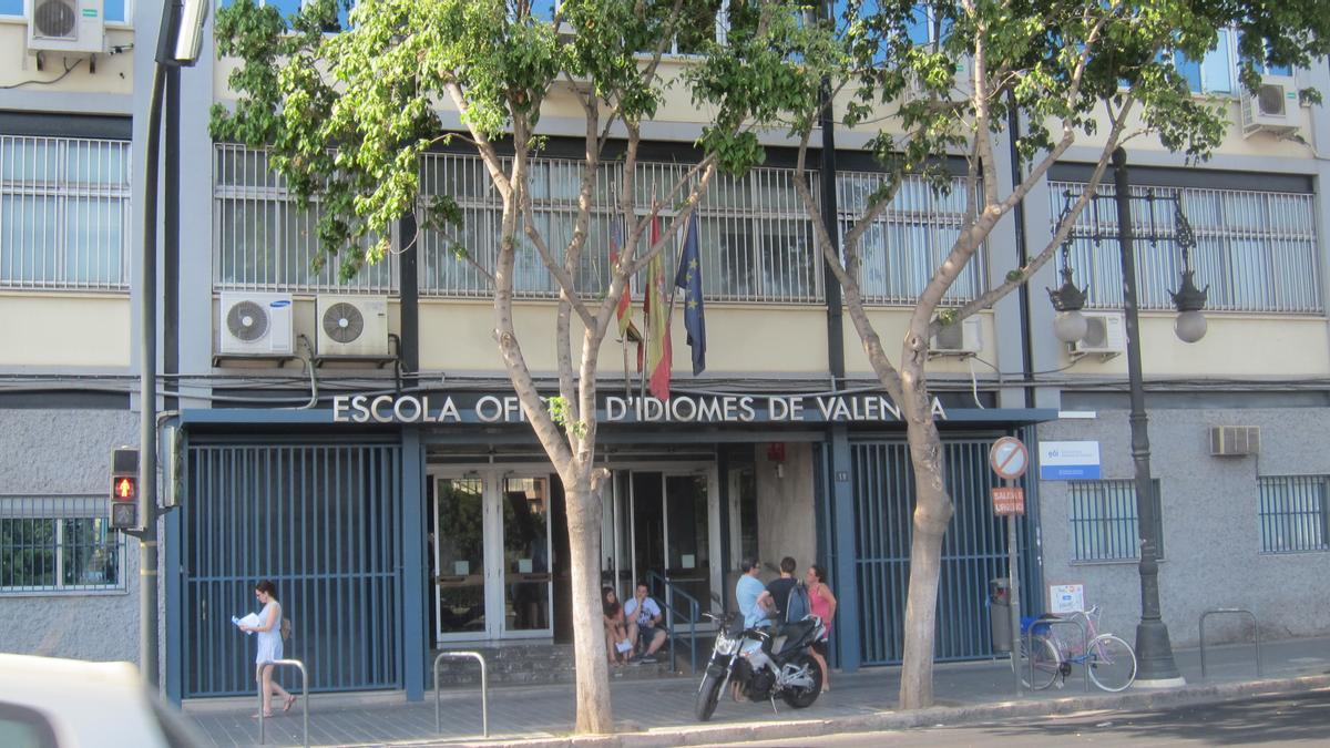 Fachada de la Escuela Oficial de Idiomas de Valencia EOI