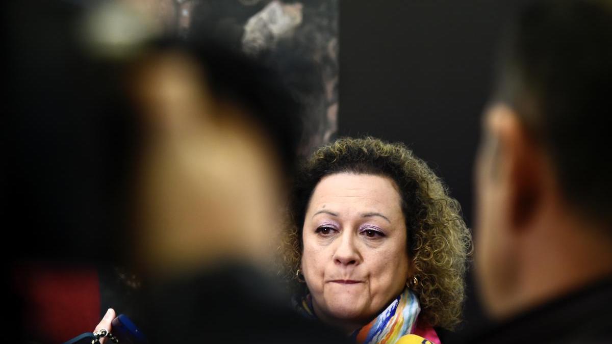 Yolanda Muñoz, ayer dando explicaciones tras la reunión del Consejo de Administración de la APC.