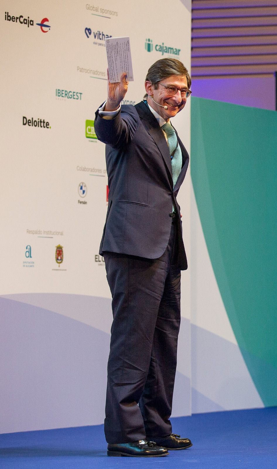 El presidente de CaixaBank, José Ignacio Goirigolzarri, participa en el III Foro Fexdir celebrado en Alicante