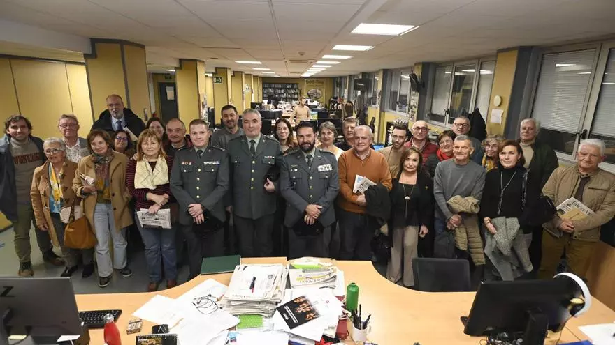 Guardias civiles expertos en ciberestafas mantienen un encuentro con suscriptores de FARO