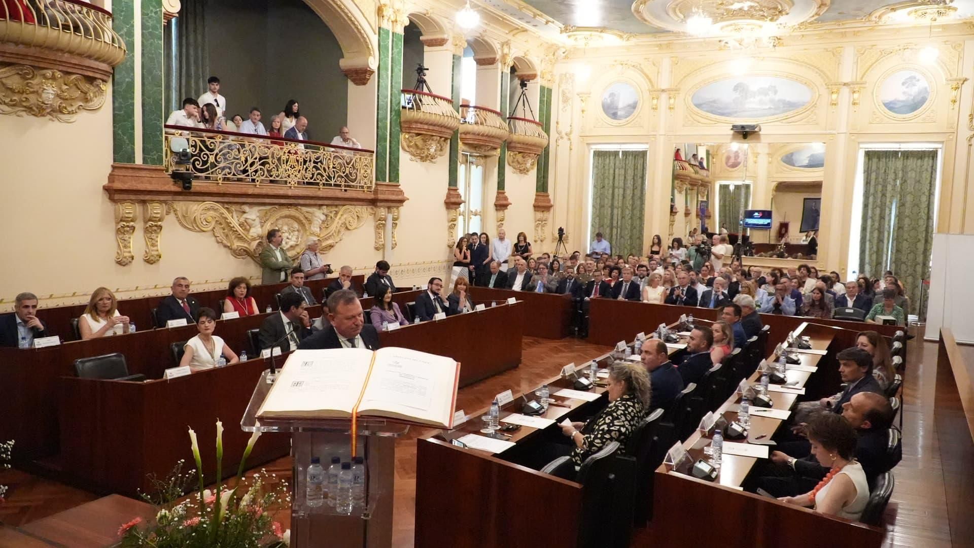 Toma de posesión de Raquel del Puerto como primera presidenta de la Diputación de Badajoz.