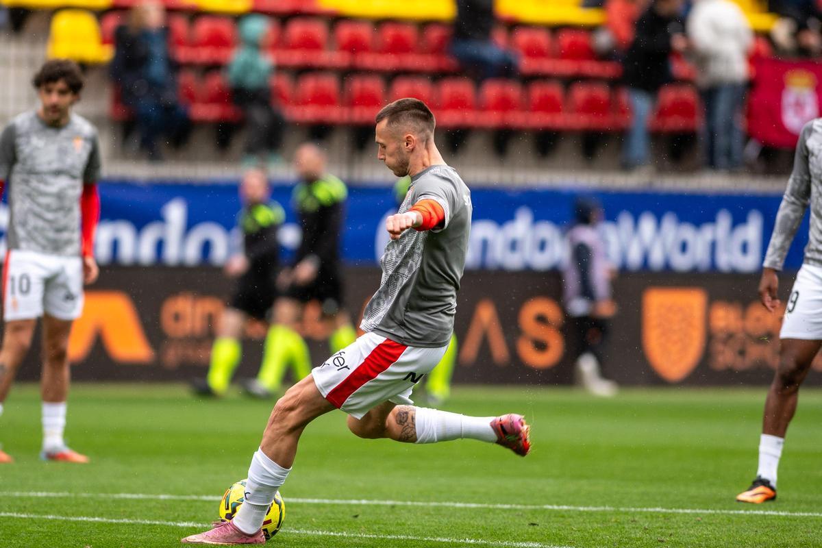 En imágenes: las fotos del partido entre el Andorra y el Sporting de Gijón