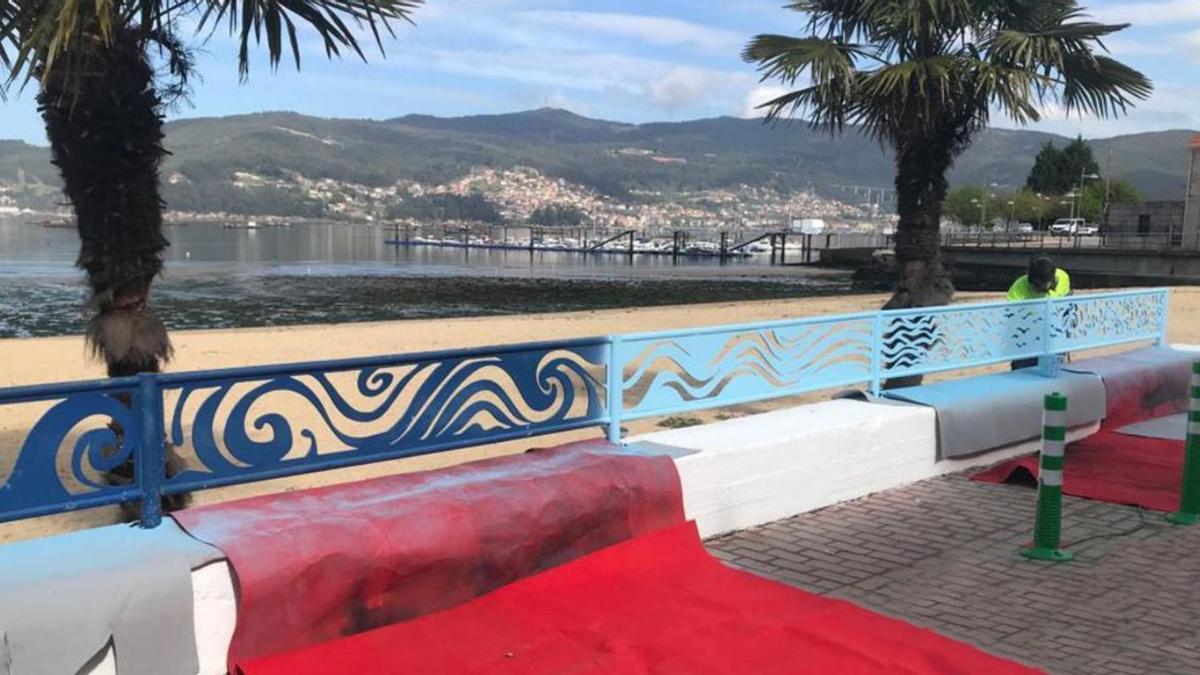 Reparan los daños por las pintadas vandálicas en el paseo de Arealonga  | FDV