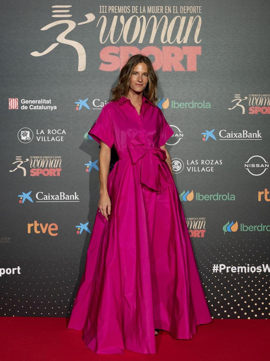 La modelo Clara Mas, con un vestido de Carolina Herrera en los Premios Woman Sport 2023