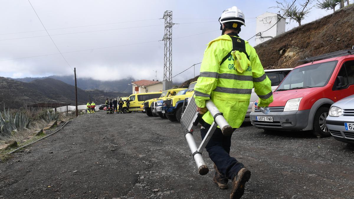 Rescate de los cuerpos de los fallecidos en el accidente de tráfico de Gran Canaria