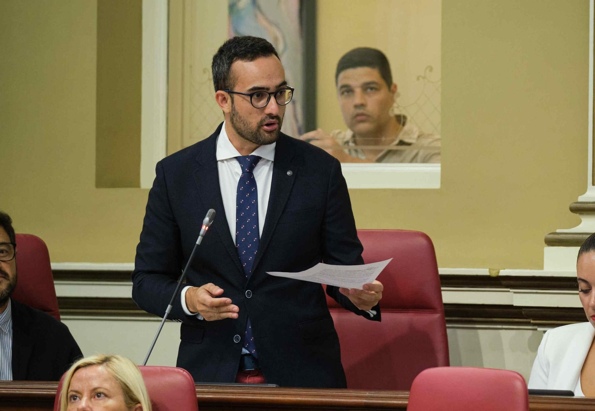 Pleno del Parlamento de Canarias