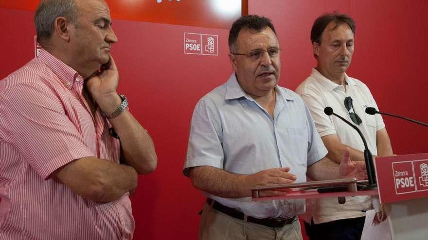 De izquierda a derecha, José Manuel Prieto, José Ignacio Martín y Manuel Santiago.