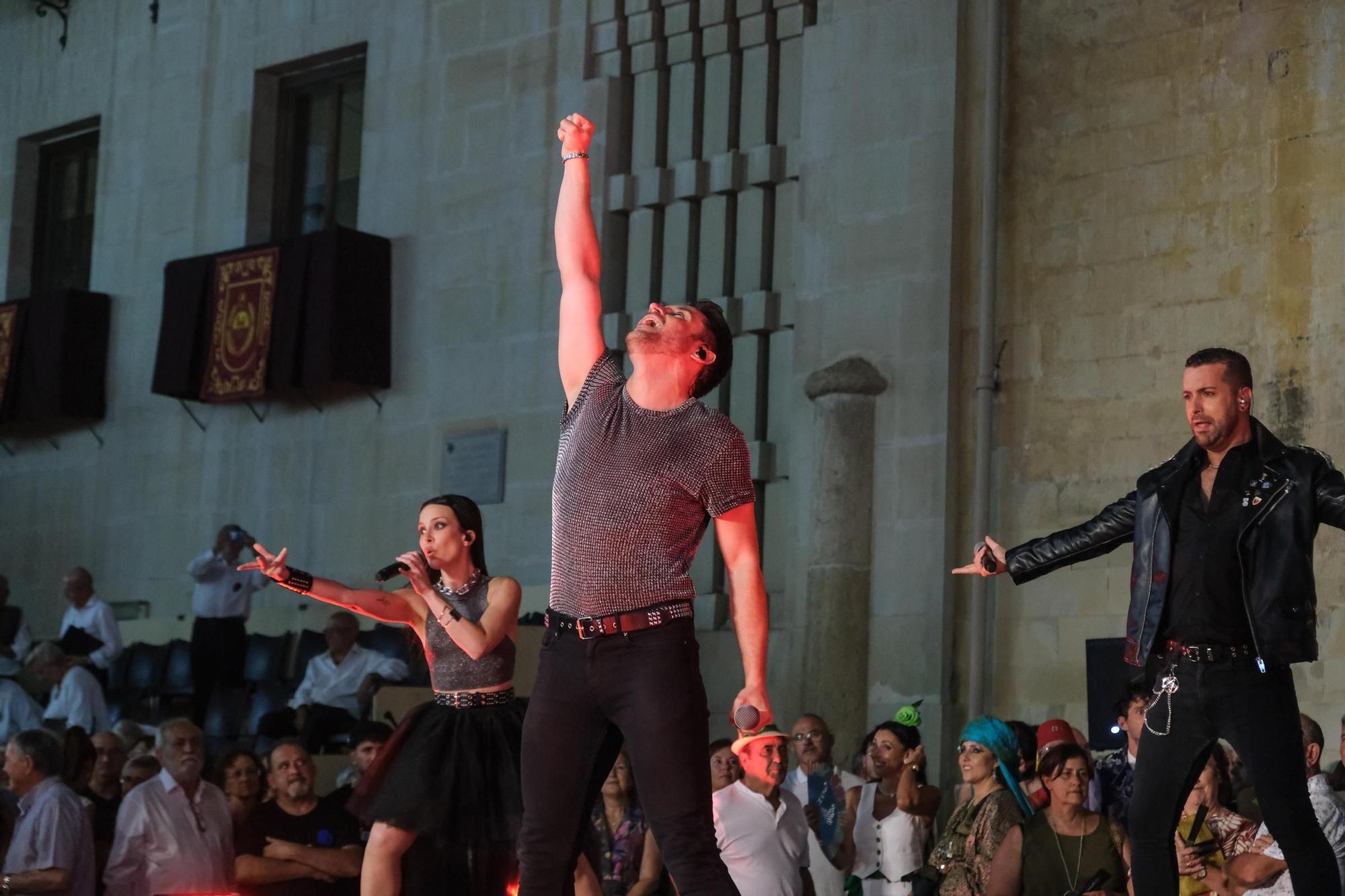 Así ha sido el acto del pregón de las Fiestas de Elche