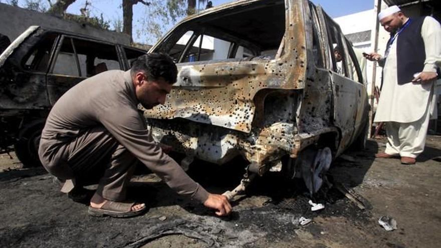 Los talibanes matan a 11 personas en un atentado suicida contra un tribunal en Pakistán