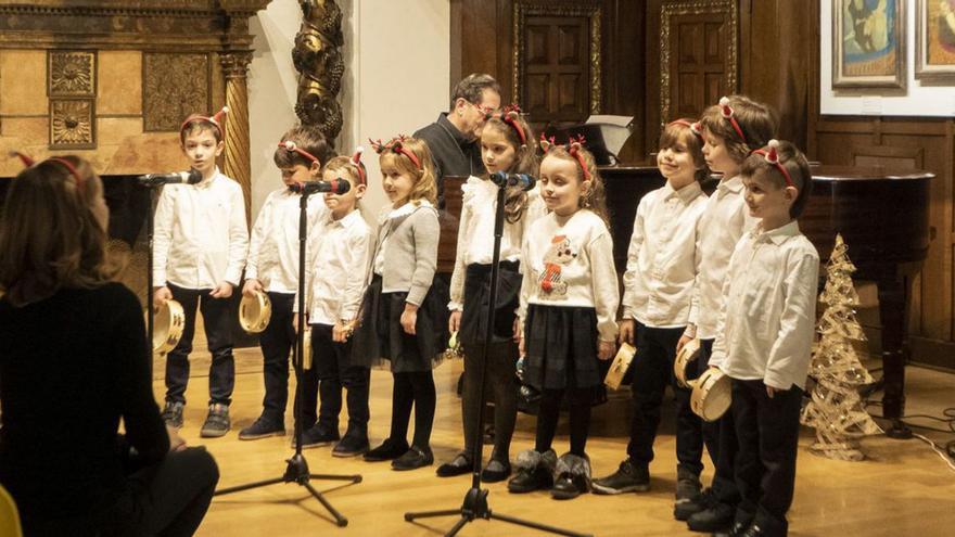 Navidad con voces infantiles en el Evaristo Valle | LNE