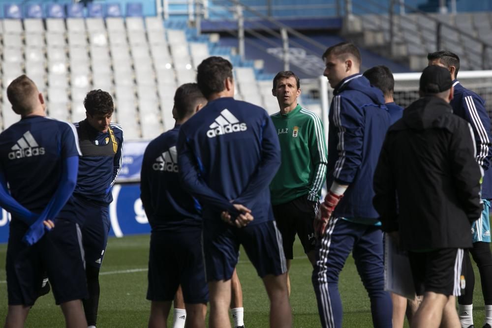 Entrenamiento del Real Oviedo de fútbol en el Carl