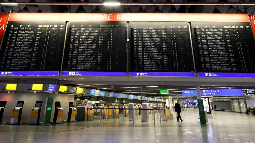 Cancelados 101 de los 191 vuelos previstos para este lunes entre España y Alemania