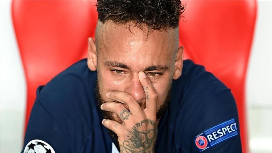 Neymar: &quot;Me quedo en el Paris SG&quot;