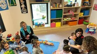 Nervios, ilusión, ganas de jugar y alguna lágrima: les Mariñes de Villaviciosa estrenan con once alumnos la esperada escuelina de Quintes