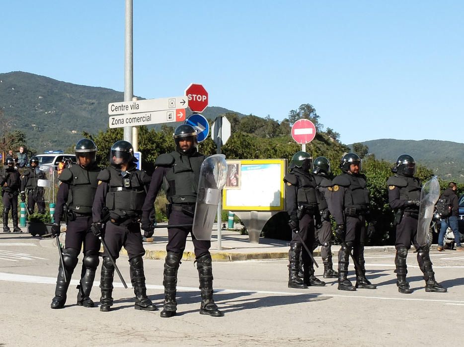 Tsunami Democràtic realitza talls intemitents a l'N-II a la Jonquera