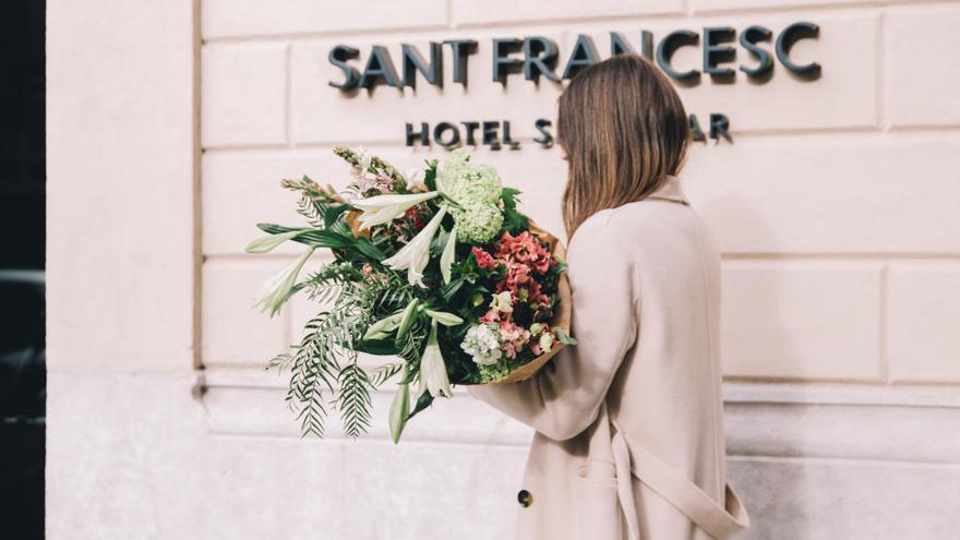 El Hotel Sant Francesc acogerá un mercado floral efímero por San Valentín