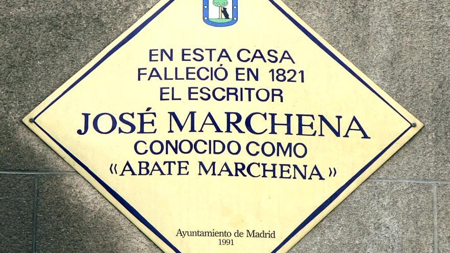Placa en Madrid que recuerda dónde murió Abate Marchena. / El Correo