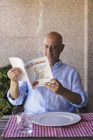 Xosé Cermeño: «As cerimonias da vida comunitaria en Galicia xiran arredor dun xantar»