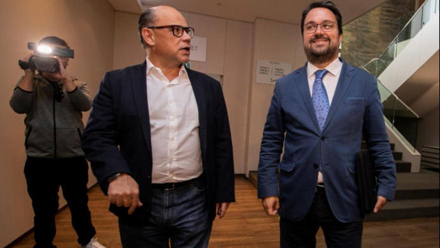 José Miguel Barragán (izquierda) y Asier Antona, antes de la reunión.