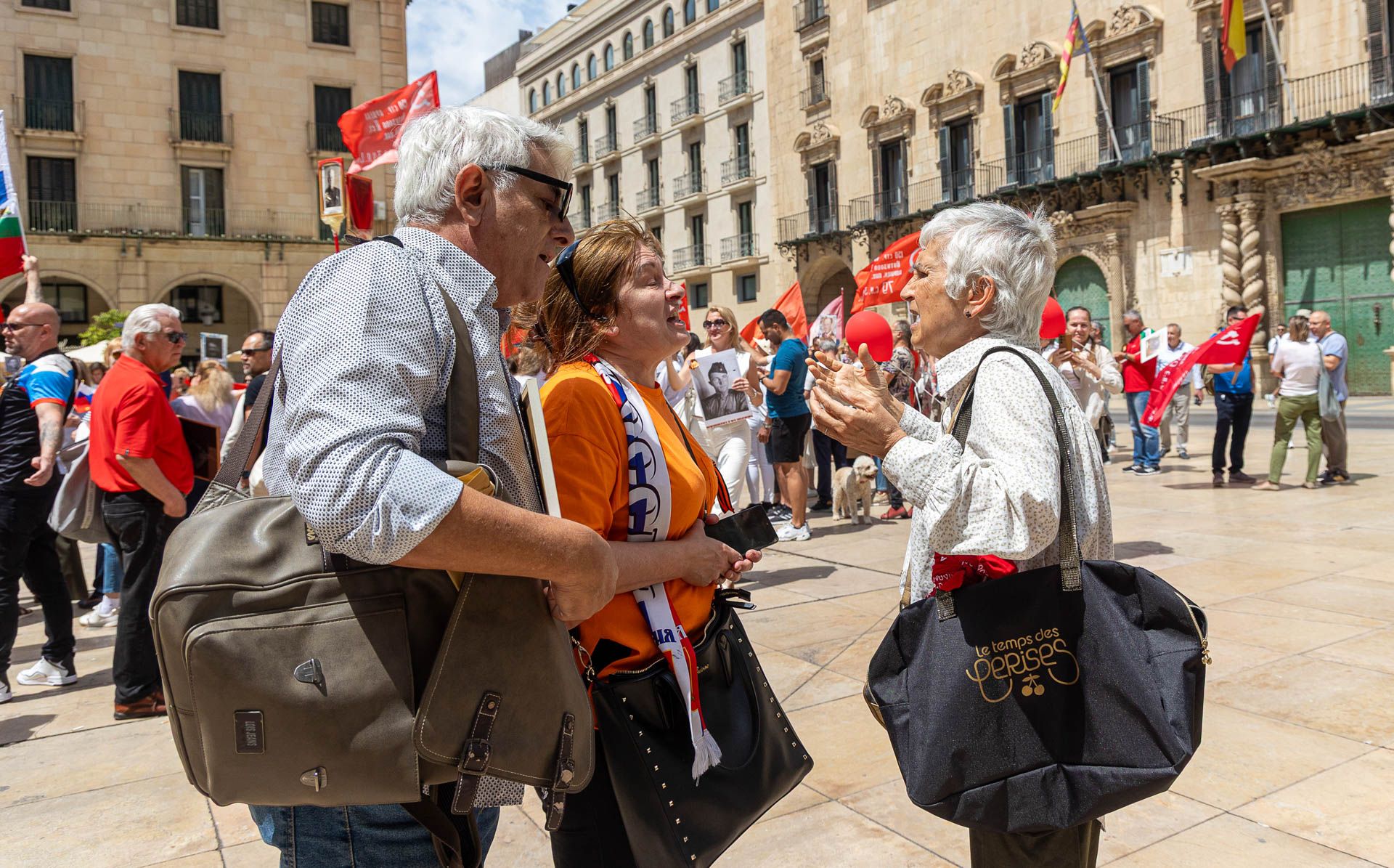El acto conmemorativo del Día de Europa se solapa con el acto de la Casa de Rusia